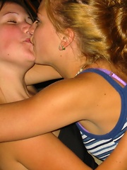 girls kissing megamix 41